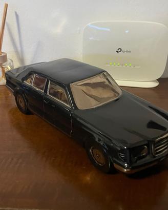 Modellino in porcellana Revol  Mercedes w126