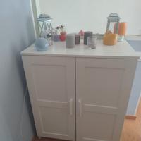 si vende set di due armadietti e scarpiera