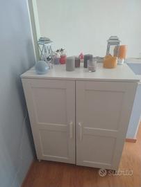 si vende set di due armadietti e scarpiera