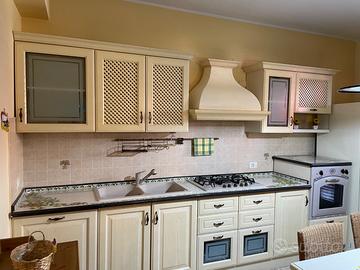 Cucina Lube con piano in pietra lavica