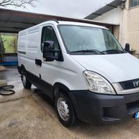IVECO DAILY TETTO BASSO PASSO CORTO