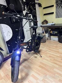 Bici elettrica con acceleratore come nuova