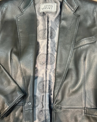 Cappotto di pelle, Gianni Versace