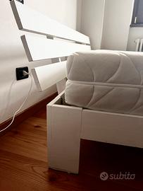 Struttura letto matrimoniale e materasso