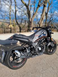 Benelli leoncino 125