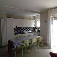 Attico trilocale a 100 mt dal mare zona stazione