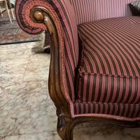 Coppia di divani tre posti eleganti stile classico