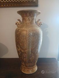 Vaso cinese antico dorato 