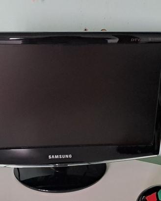 Tv  samsung + supporti a muro