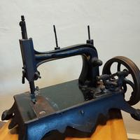 macchina da cucire antica 