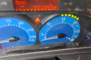 Autocarro Renault midlum 180