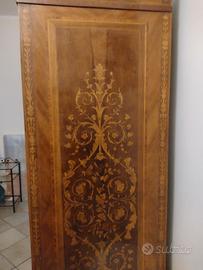 armadio antico intarsi in legno