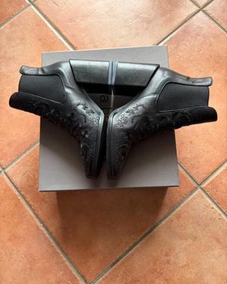 Tronchetti neri donna ricamati