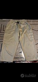 Pantalone cargo verde con tasconi laterali