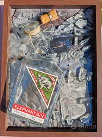 QUADRO CON BOTTIGLIA GIN