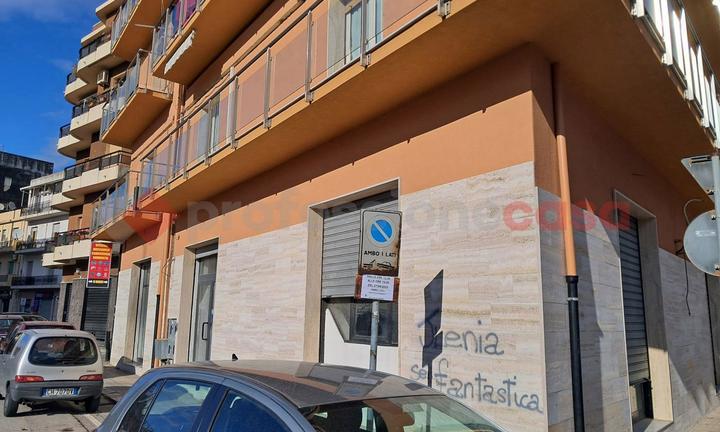 Negozio Reggio di Calabria [Cod. rif 3236359ACG]