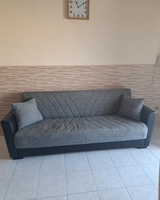 divano si apre a letto ed è come nuovo a 100 euro