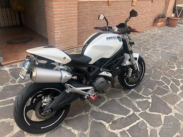 DUCATI MONSTER 696 A2