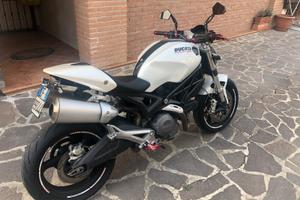 DUCATI MONSTER 696 A2
