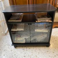 Mobiletto porta Tv c/ante in vetro nero con ruote