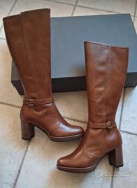 Nero Giardini stivali donna 36 marroni nuovi