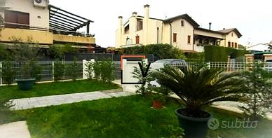 NUOVO 2 CAMERE CON GIARDINO