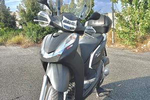 Honda SH 300 