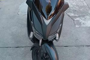 Yamaha X-Max 250 - 2015 MOMODESIGN