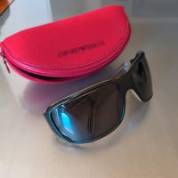 Occhiali da sole Emporio Armani curvi