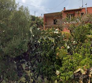 Villa in bifamiliare vista mare con terreno