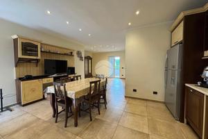 3 LOCALI A MUGNANO DI NAPOLI