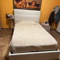 Letto una piazza e mezza contenitore con materasso