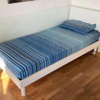 Coppia di letti singoli completi