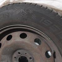 Pneumatici 195/65 R15 da neve con cerchioni