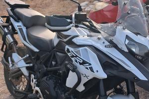 benelli trk 502x 