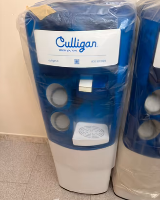 Erogatore acqua Culligan nuovo con pellicola
