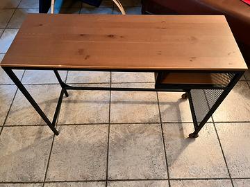 Scrivania Ikea