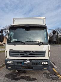 Camion Volvo FL6 