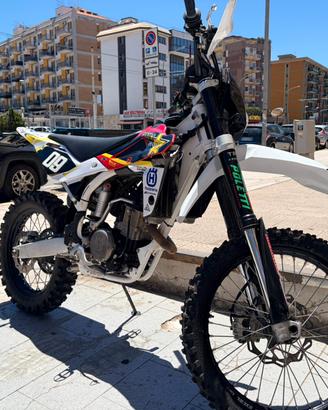 HUSQVARNA TE 250 4T 2010 TARGATA – REVISIONATA –