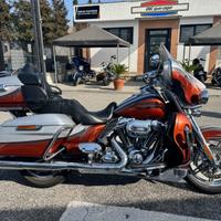 Harley-davidson CVO Ultra Classic Limited Electra 
