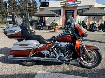 Harley-davidson CVO Ultra Classic Limited Electra 