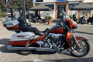 Harley-davidson CVO Ultra Classic Limited Electra 