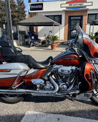 Harley-davidson CVO Ultra Classic Limited Electra 