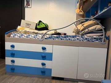 Letto con cassettiera