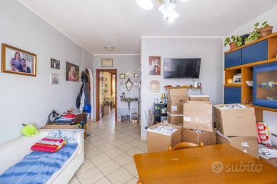 TRILOCALE IN ZONA MOLTO TRANQUILLA CON BOX E BALCO