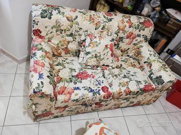 divano 2 posti in raso