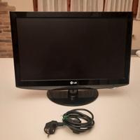 Televisore LG 22" HD modello LG 22LH2000 nero