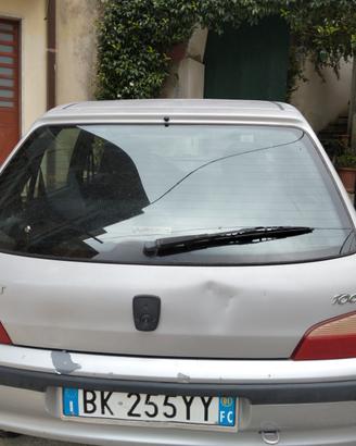 Peugeot 106
