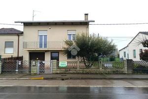 CASA SEMINDIPENDENTE A RAVENNA