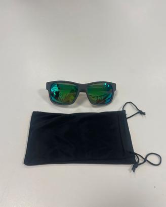 occhiali da sole polarizzati 